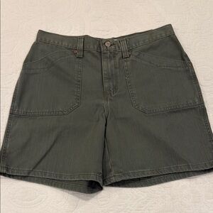 Faded Glory Green Cargo Shorts with Relaxed Fit